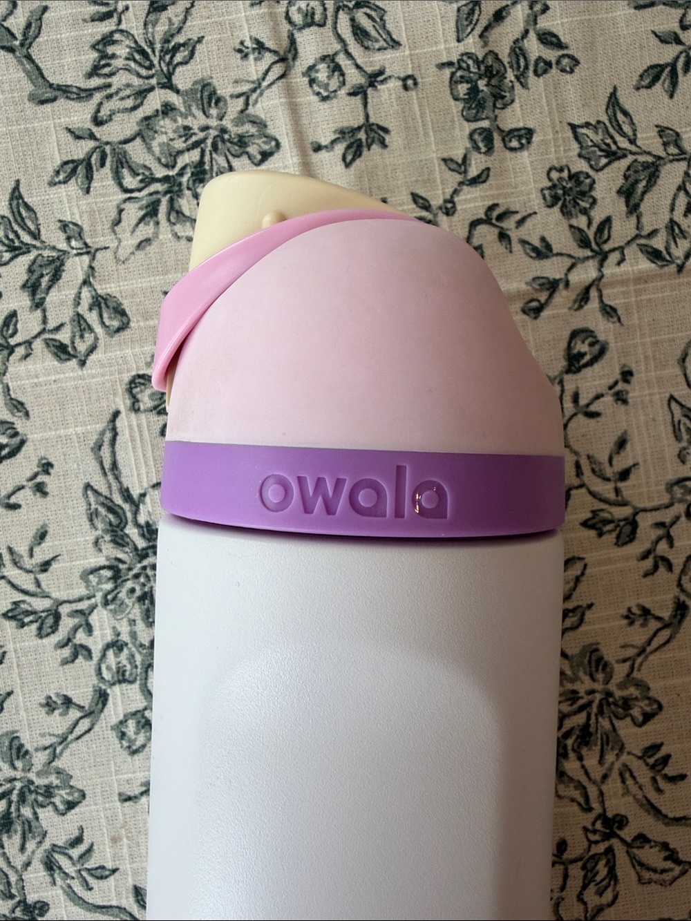 Owala light Lavender purple Insulated Water Bottle with Carry Handle 24oz - Picture 3 of 8